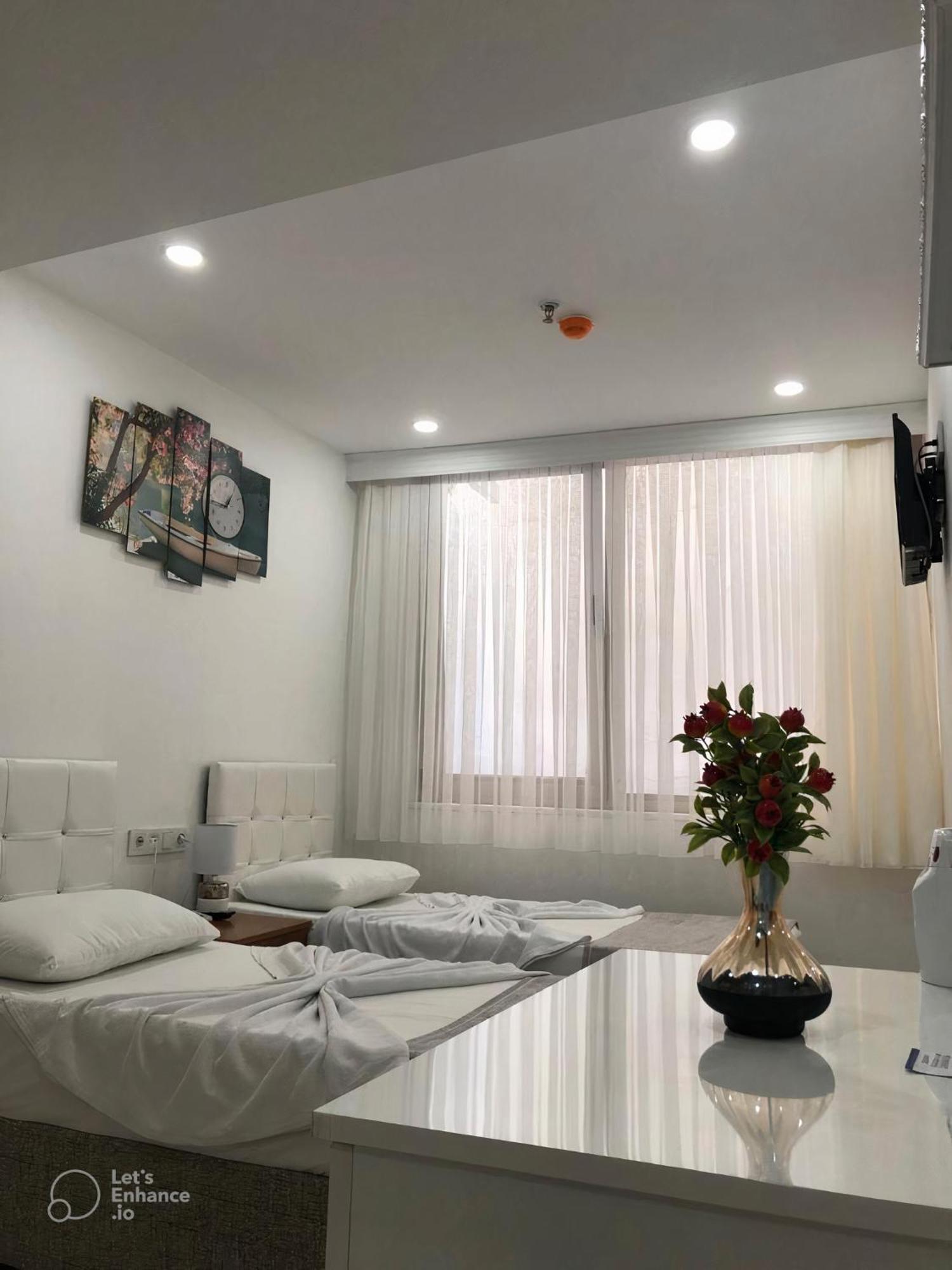 Beyhan Hotel Istanbul Bagian luar foto
