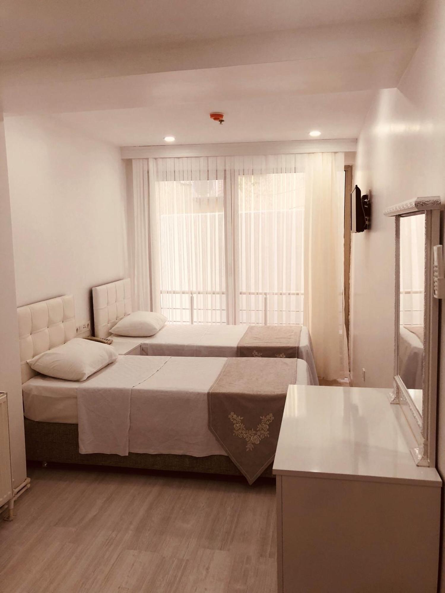 Beyhan Hotel Istanbul Bagian luar foto