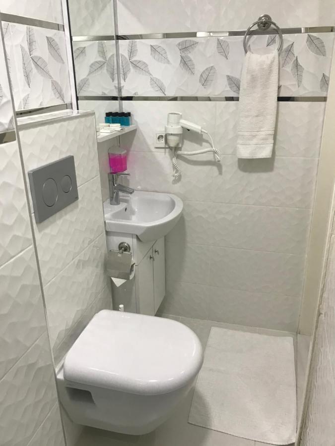 Beyhan Hotel Istanbul Bagian luar foto